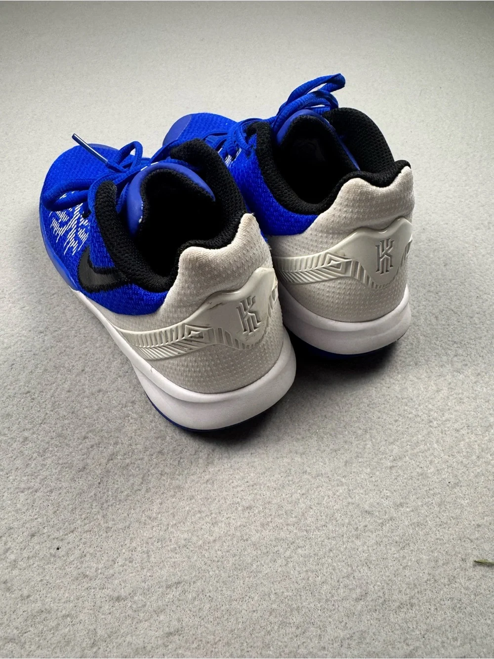 Nike Royal Blue & Black Low-Top Basketball Sneakers